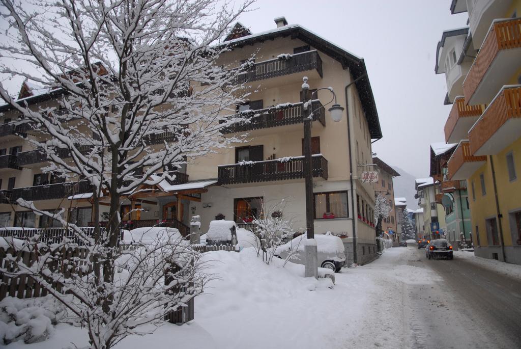 Hotel Wanda Pinzolo Kültér fotó