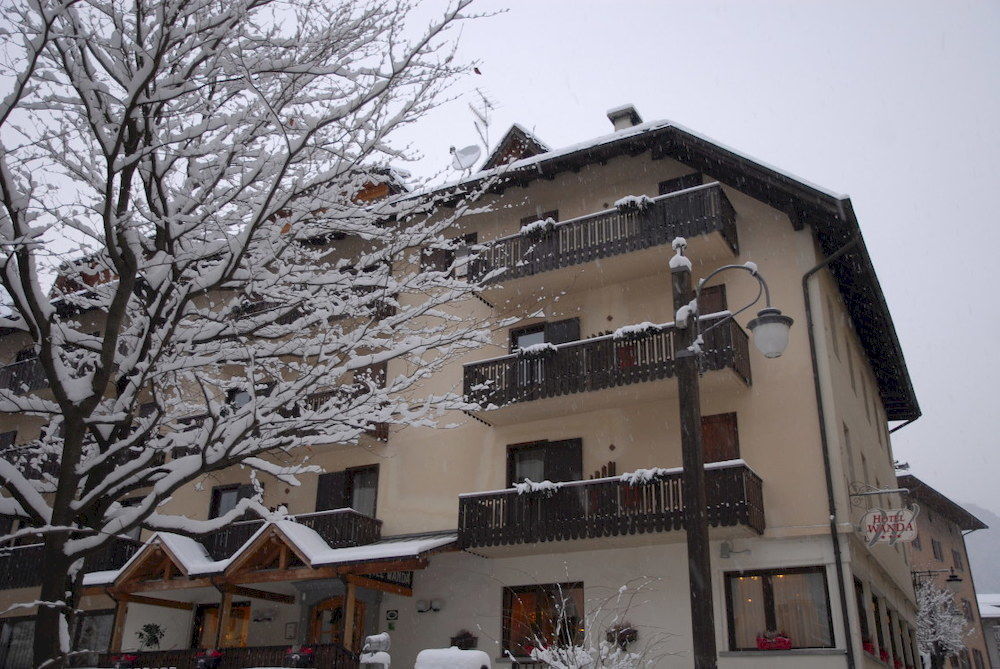 Hotel Wanda Pinzolo Kültér fotó